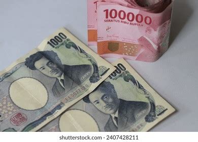 10万ルピア 日本円：異なる通貨間の価値とその影響