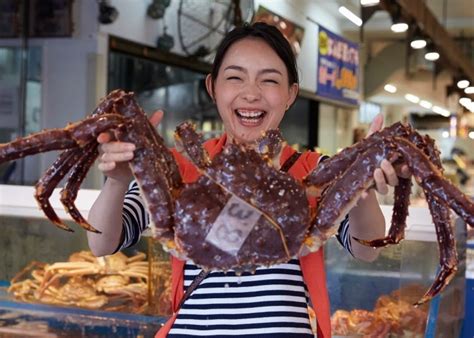 北海道 カニ食べるなら、宇宙旅行も視野に入れるべき？