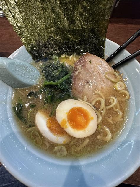 金沢文庫 ラーメン - 歴史と革新が交差するスープの芸術